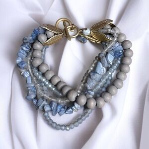 Gray multi strand mixed bead and agate chip toggle bracelet